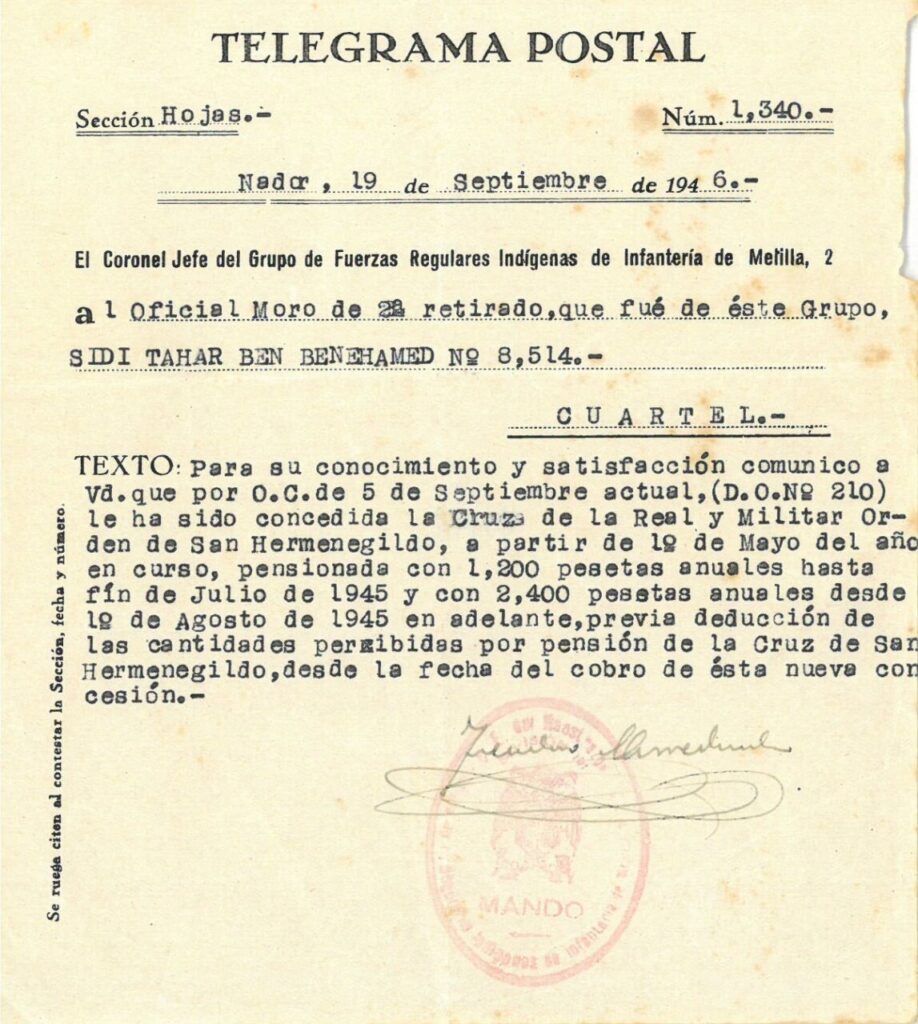 Telegrama postal sobre la Cruz de San Hermenegildo otorgada a un militar.