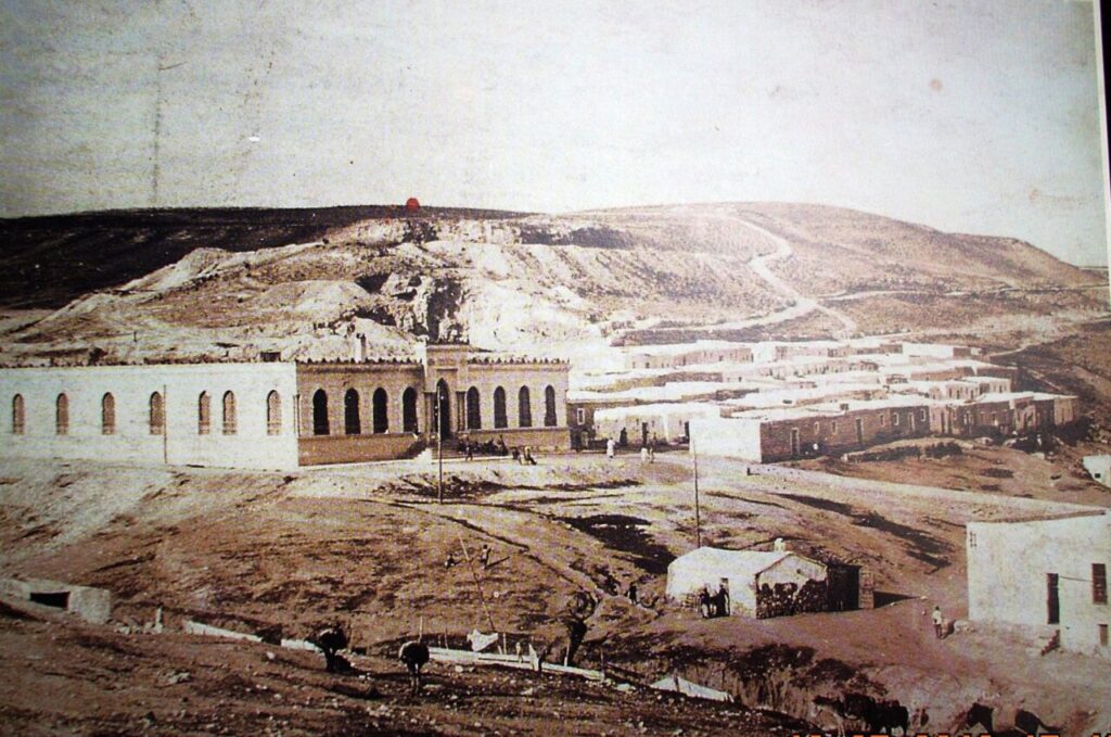 Vista histórica del Hospital Indígena en el Barrio Hebreo de Melilla
