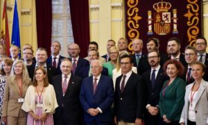 Grupo de parlamentarios de la OTAN durante su visita a Melilla