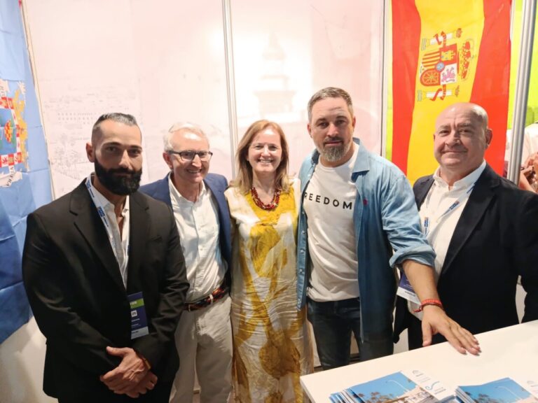 La delegación de VOX Melilla en EuropaViva25 celebrado en Madrid junto a Santiago Abascal