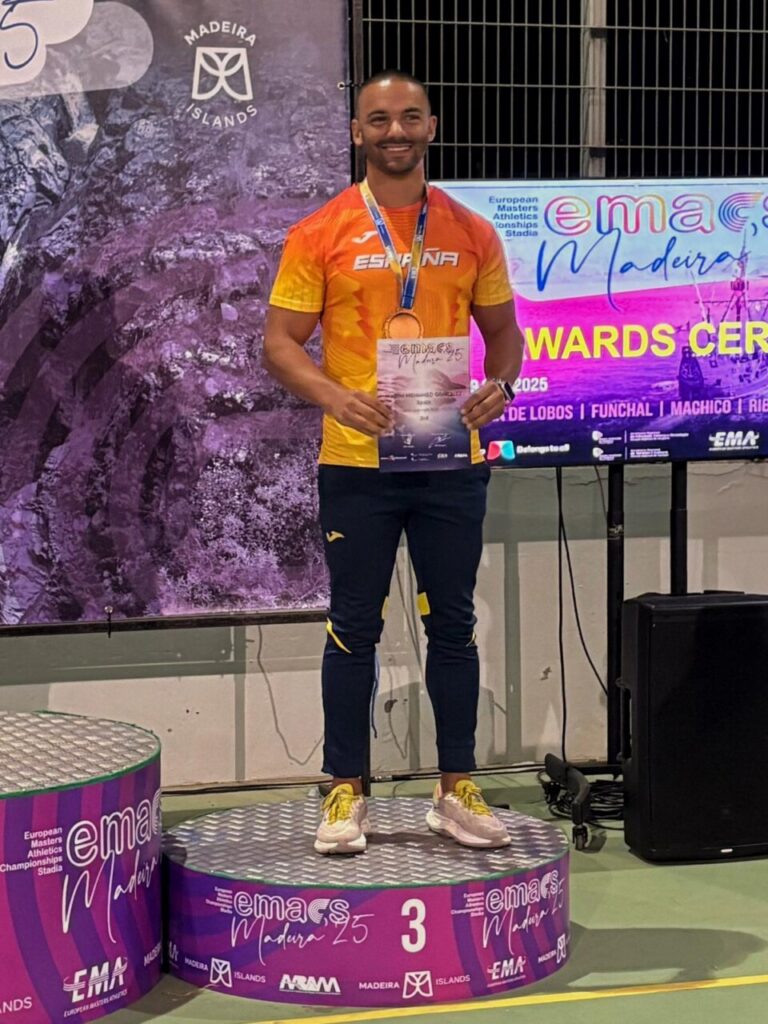 Hadriel Mehamed González con medalla de bronce en el Campeonato Europeo