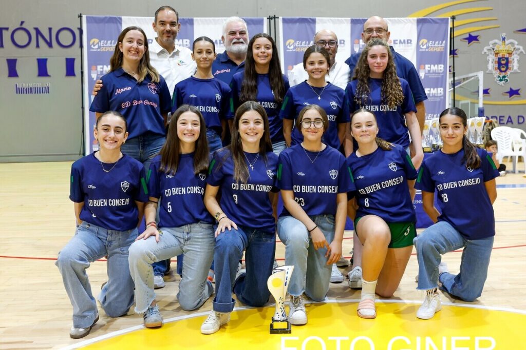 Equipo del CD Buen Consejo en el Memorial Guillermo García Pezzi