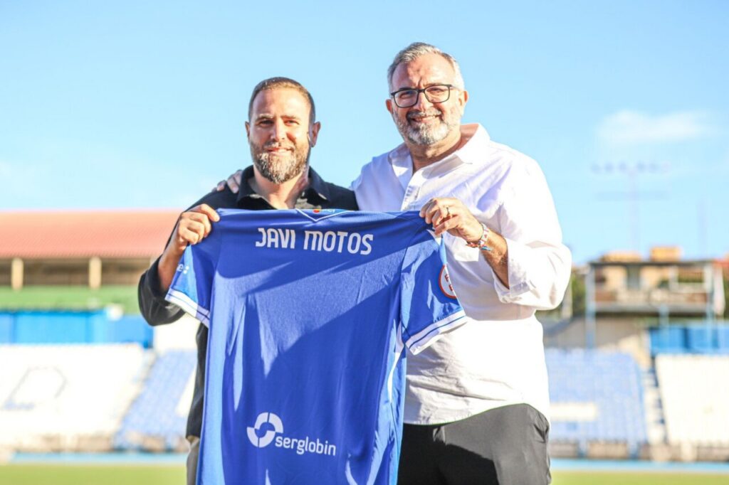 Javi Motos presentado como nuevo entrenador de la U.D. Melilla