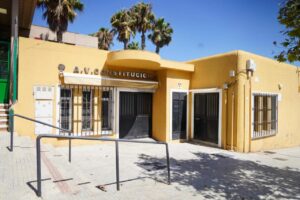 Fachada de la Asociación de Vecinos Constitución en Melilla