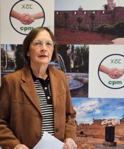 Cecilia González en conferencia de prensa sobre uniformes escolares