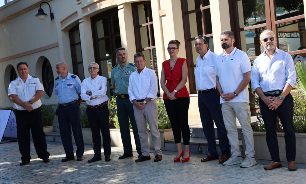 Autoridades presentes en la clausura de la V Regata Delegación de Defensa en Melilla