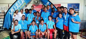 Grupo de jóvenes levantadores del Club Olimpo Fénix en la jornada de halterofilia