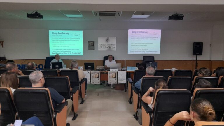 Juanjo Florensa dando una conferencia sobre el Día Mundial del Reloj