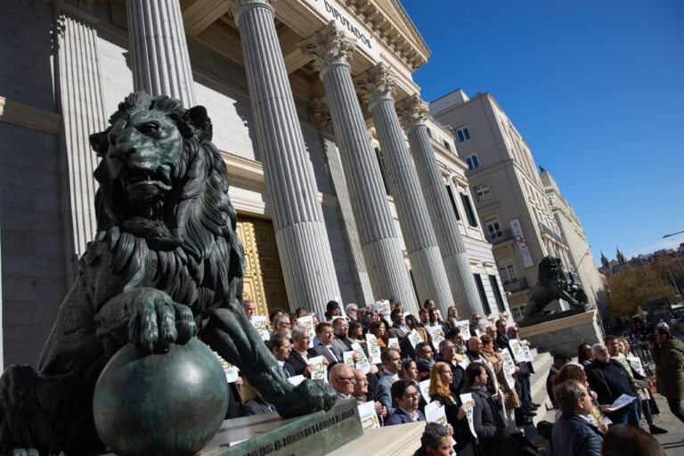 Manifestación frente al Congreso sobre el embargo de armas a Israel.