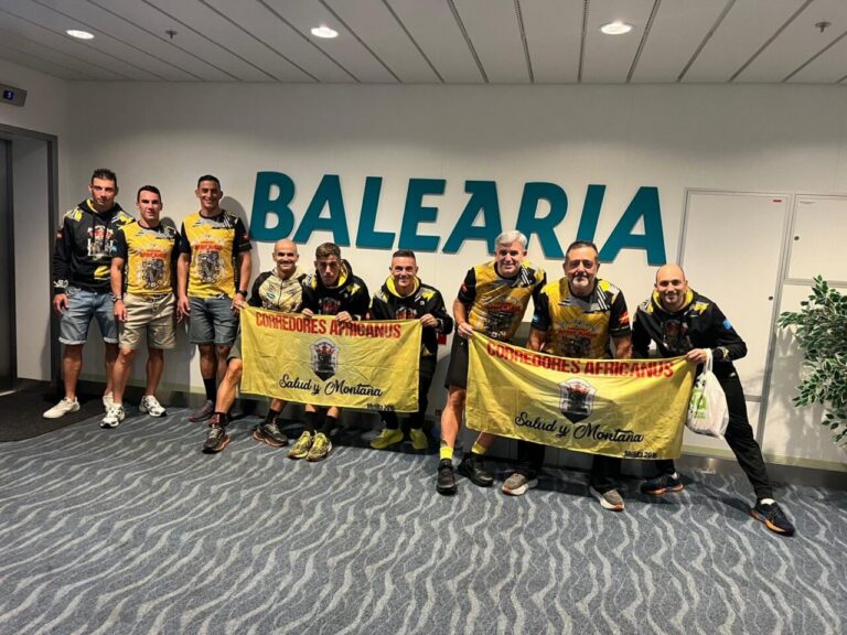 Grupo de corredores del Club Africanus en La Desértica