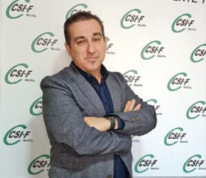 Luis Escobar de CSIF Melilla posando con brazos cruzados