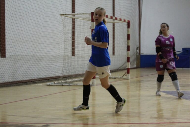 Jugadora del filial del Torreblanca en un partido de fútbol sala
