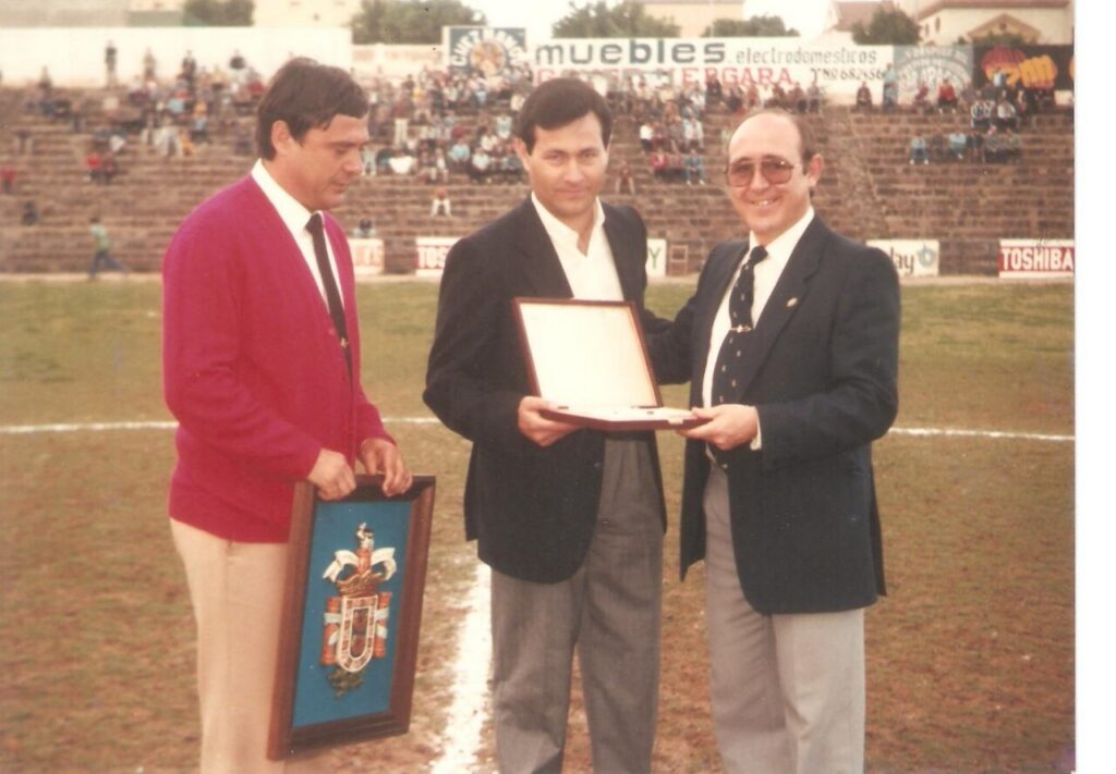 Homenaje a Juan Moya como delegado de fútbol en Melilla