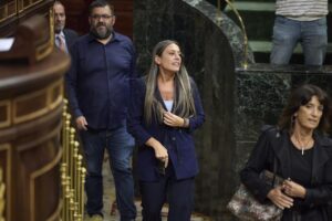 Miriam Nogueras en el Congreso discutiendo sobre la relación con el PSOE