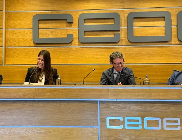 Representantes en la celebración del décimo aniversario del Club de Convergentes en CEOE.