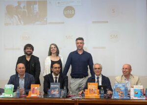 Panel de expertos en el Congreso Internacional Esfera Joven 2025 en Melilla.