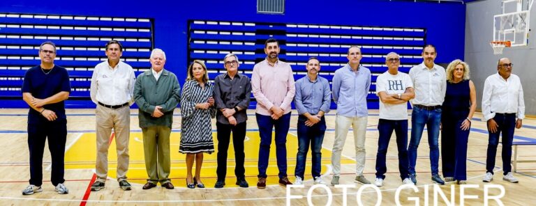 Grupo de personas en el Memorial Guillermo García Pezzi 2023