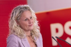 Montse Mínguez, portavoz del PSOE, durante una rueda de prensa