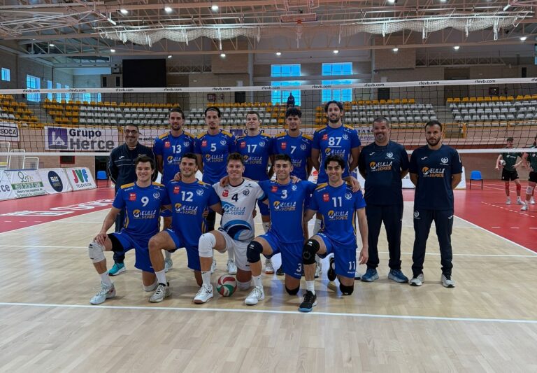 Equipo de voleibol del Club Voleibol Melilla en la pretemporada