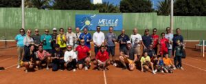 Grupo de premiados en el XI Torneo Internacional de Tenis de Veteranos en Melilla