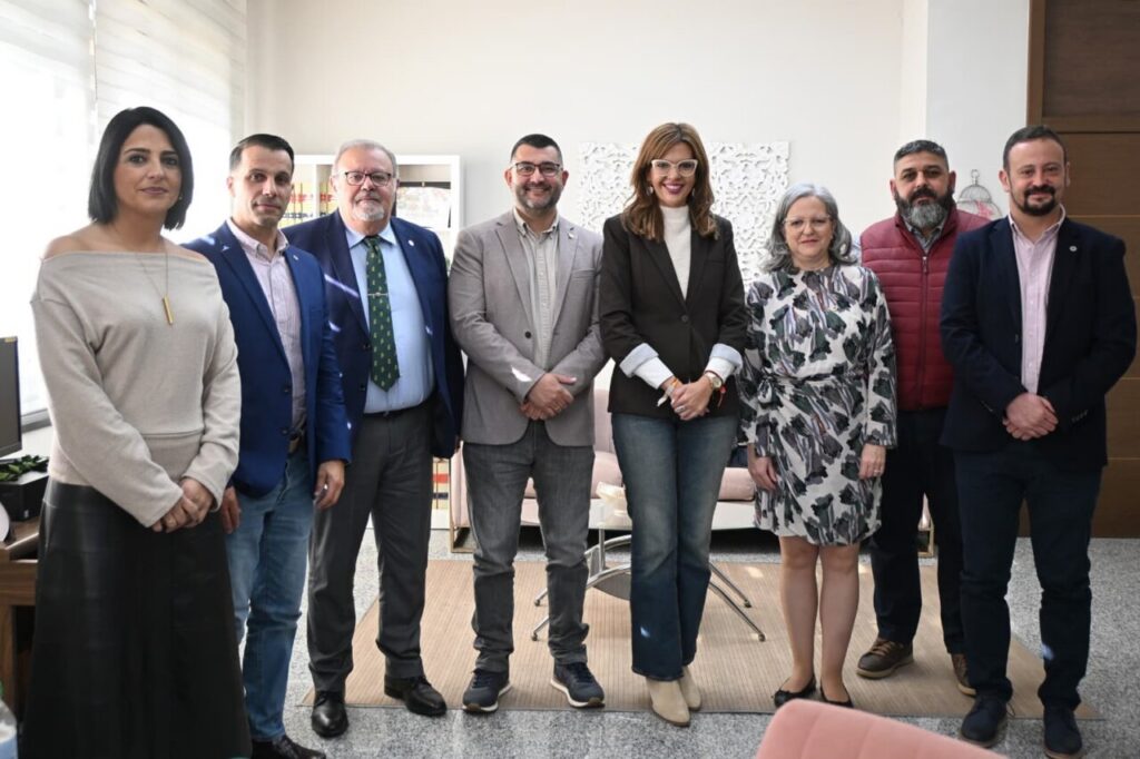 Reunión de la Asociación de Antiguos Alumnos de la Guardia Civil en Melilla.