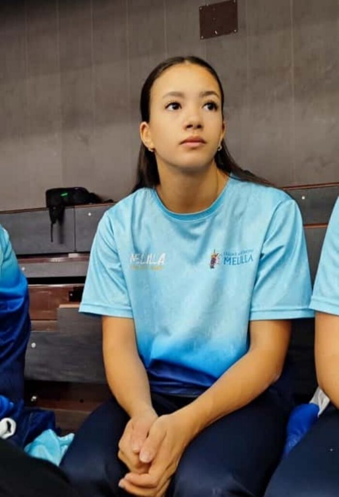 Atleta melillense en sesión de entrenamiento tras campeonato de halterofilia.