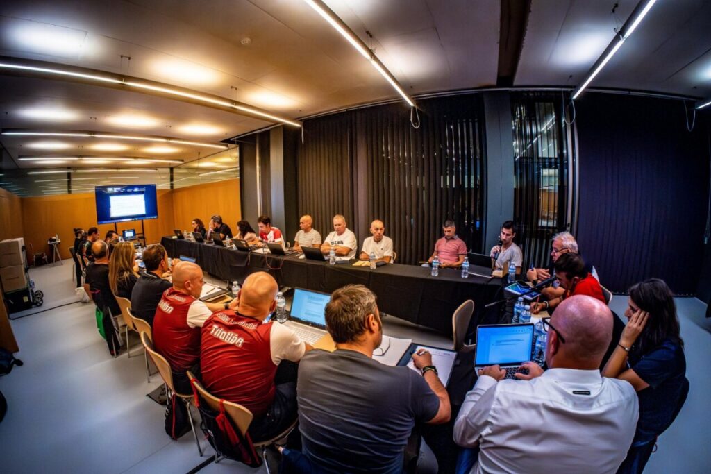 Reunión de presidentes de federaciones de triatlón en Ibiza