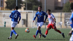 Jugadores de la U.D. Melilla B en un partido contra Arenas de Armilla