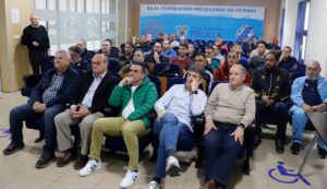 Entrenadores de fútbol en una reunión en Melilla