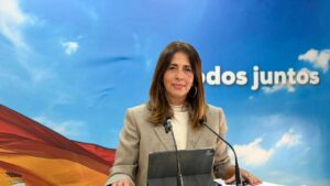 Fadela Mohatar en rueda de prensa del Partido Popular en Melilla