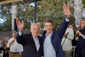 Feijóo e Imbroda saludando en un evento en Melilla.