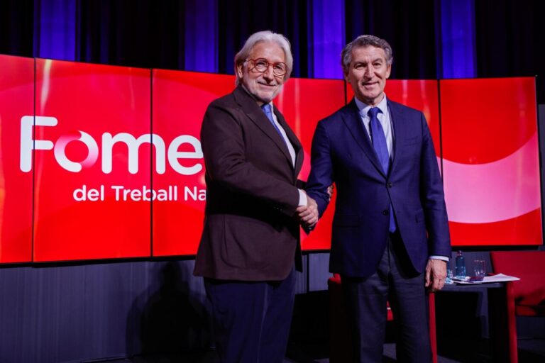 Alberto Núñez Feijóo y Josep Sánchez Llibre en un acto empresarial