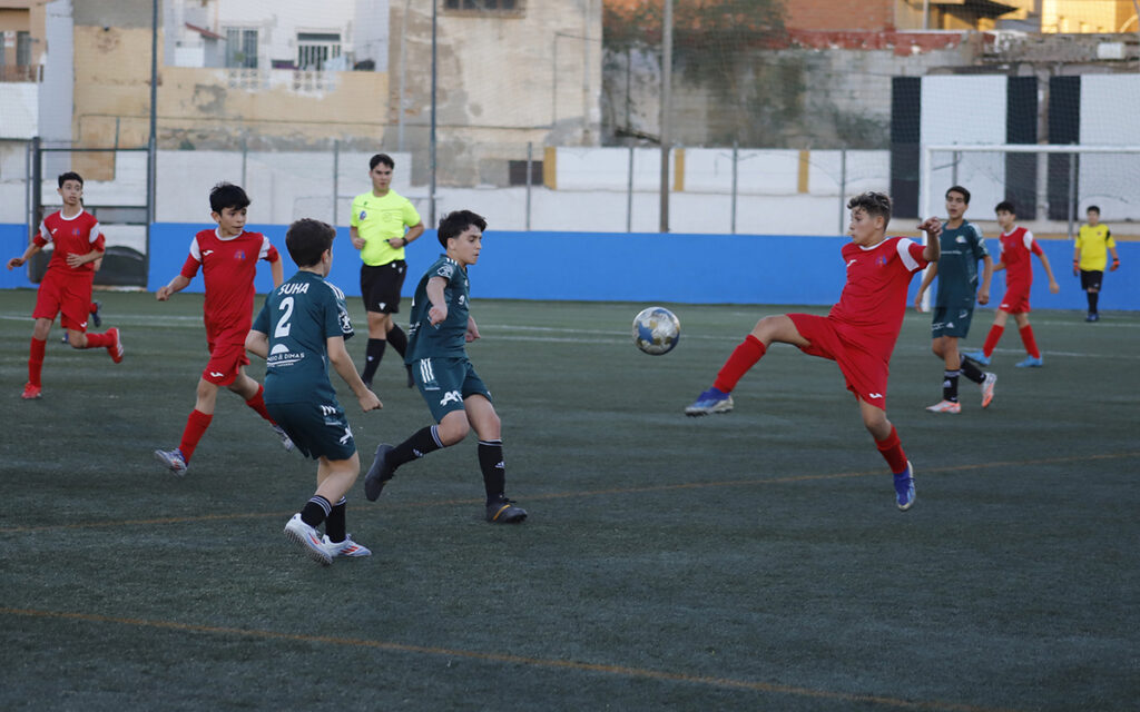 Partido de fútbol infantil entre Atlético Melilla y C.D. Buen Consejo
