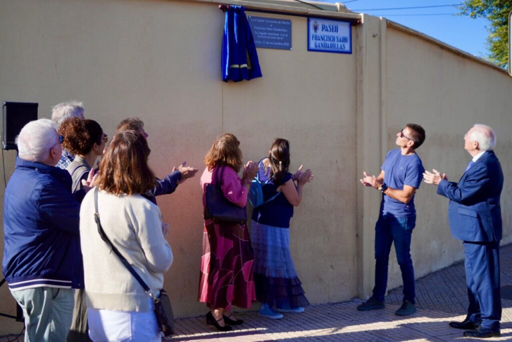 Descubrimiento de placa en homenaje a Francisco Saro Gandarillas