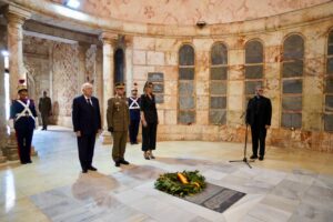 Ceremonia de homenaje a soldados caídos en el Panteón de los Héroes