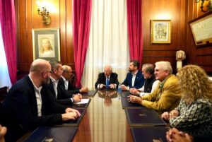 Reunión de la junta directiva del Melilla Baloncesto con Juan José Imbroda