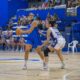 Laia Moya jugando baloncesto con el MCD La Salle