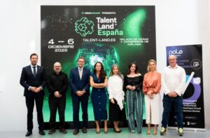 Grupo de personas en el evento Talent Land España 2025 en Málaga.