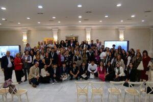 Grupo de jóvenes premiados en MelillaSkills 2025 con medallas