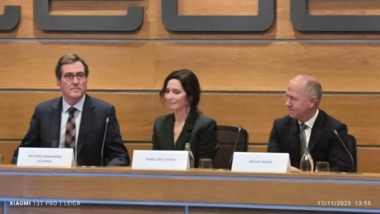 Miguel Marín presenta ventajas fiscales de Melilla en CEOE