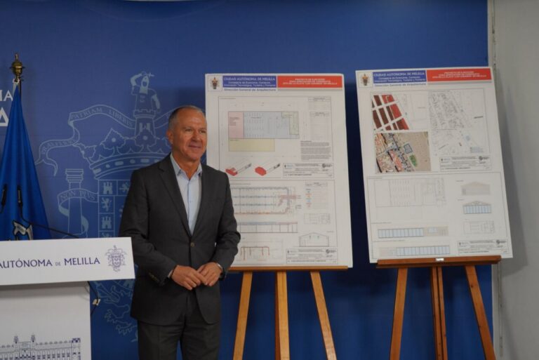 Miguel Marín presenta reformas de chiringuitos en Melilla