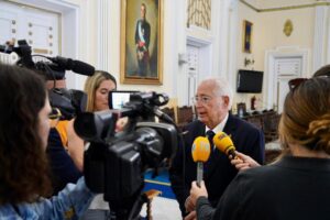 El presidente de Melilla hablando sobre afiliación a la Seguridad Social