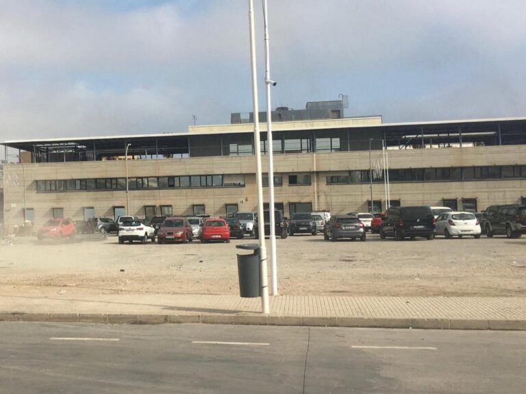 Terreno destinado a la construcción de un nuevo hotel en Melilla.