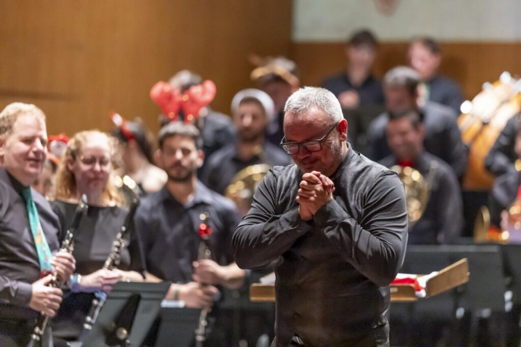 Músicos en el escenario durante el concierto de Navidad en el Kursaal.