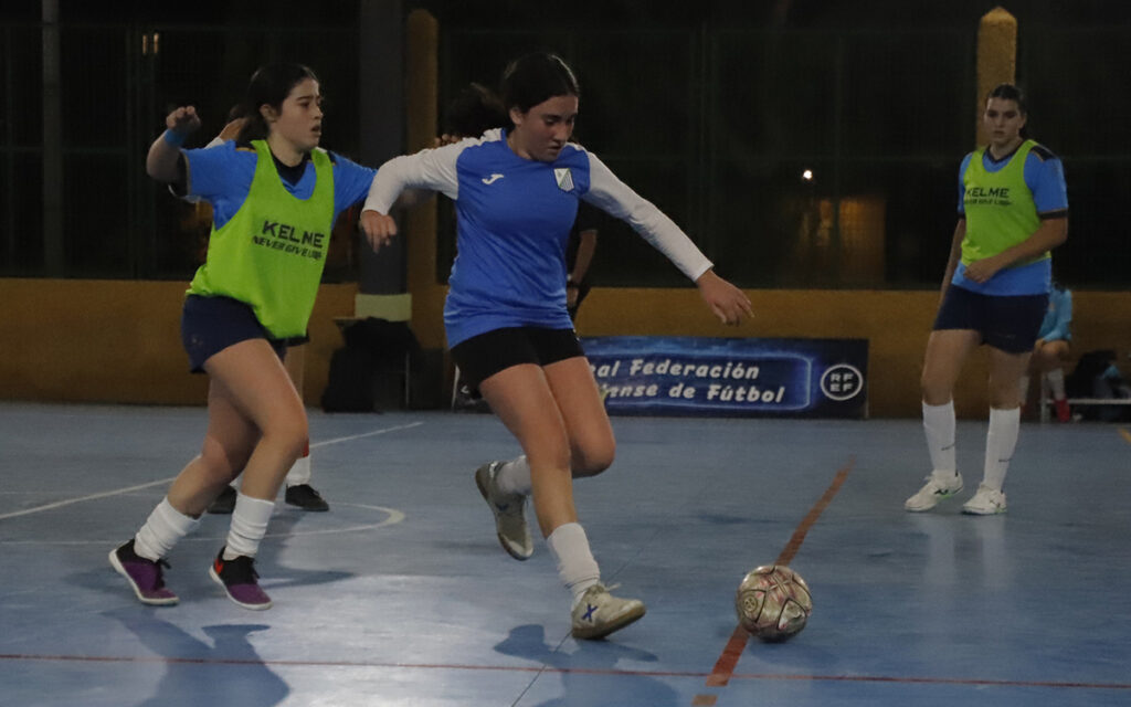 Jugadoras del ATM Melilla en un partido de fútbol sala