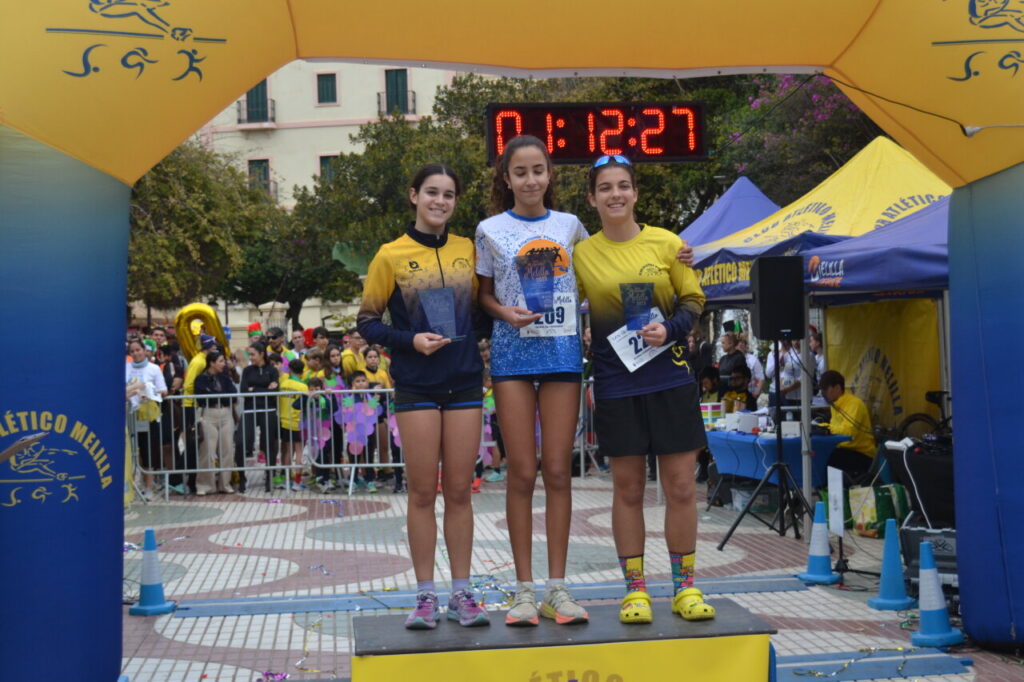 Tres ganadoras en el podio de la San Silvestre de Melilla 2025