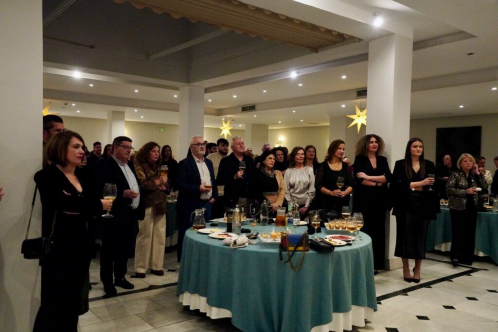 Miembros del PP en la copa de Navidad en Melilla