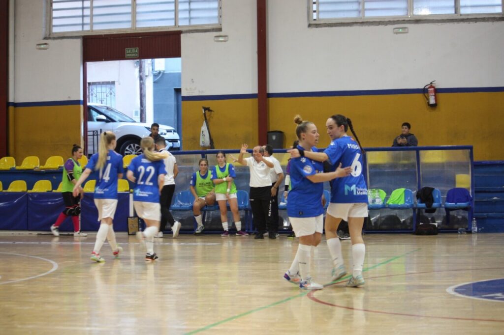 Jugadoras del Melilla Torreblanca celebrando un gol en el partido