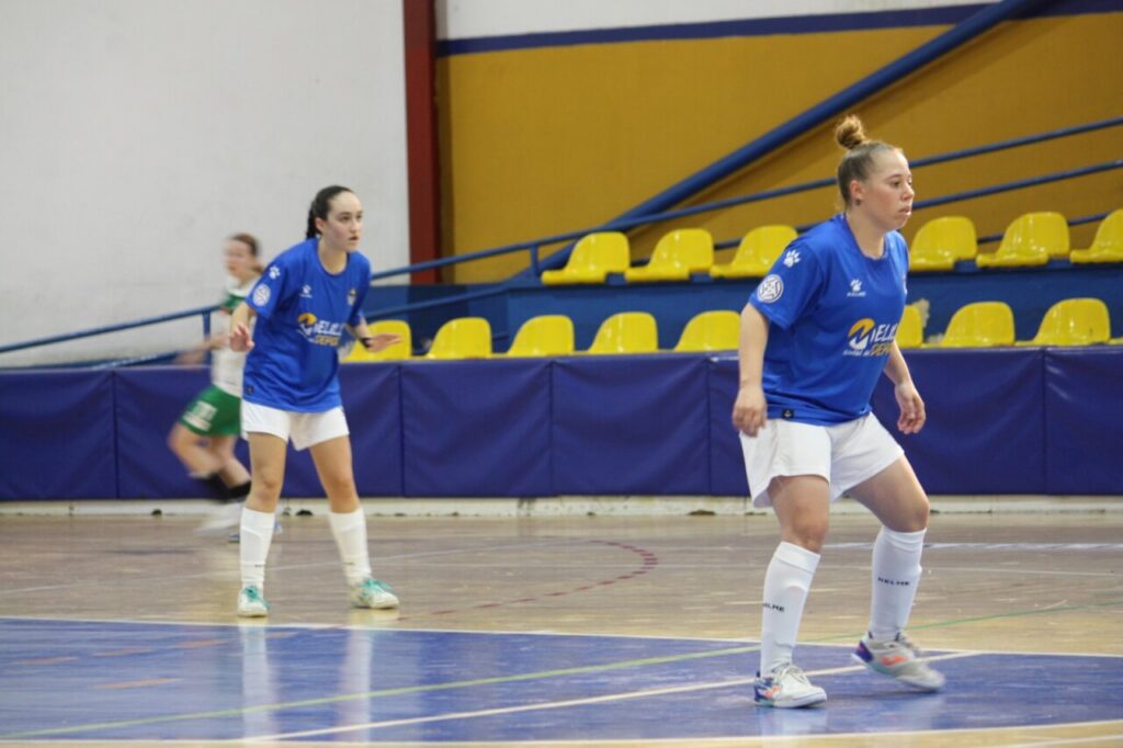 Jugadoras del Melilla Torreblanca C.F. durante un partido de fútbol sala