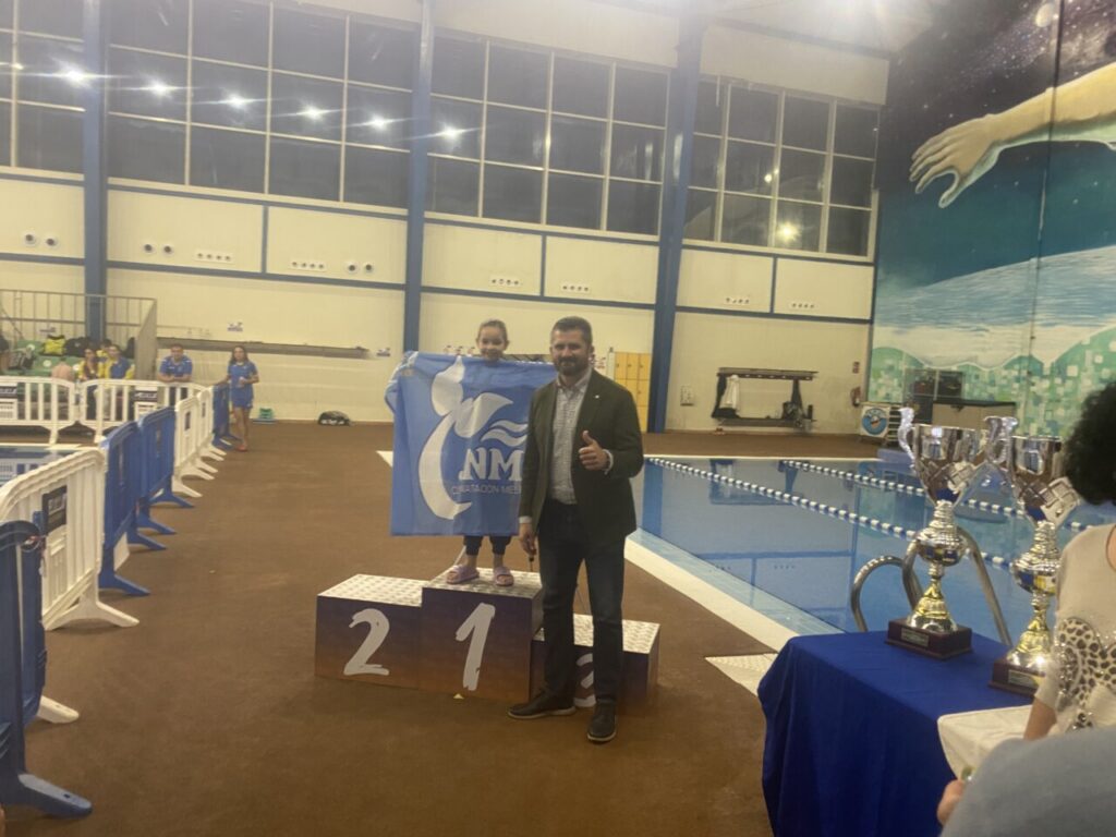Entrega de trofeos en el XIX Trofeo Ciudad de Melilla de natación